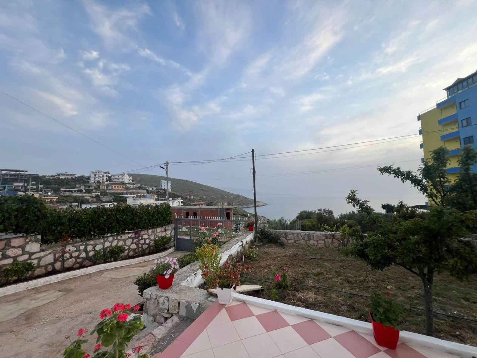 Teo Apartment Sarandë Eksteriør bilde